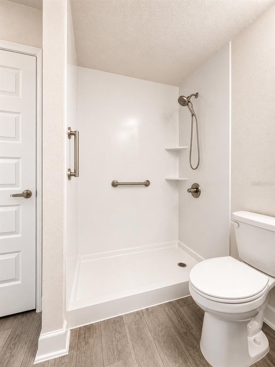 226 LAKE VISTA DRIVE — photo 61 of 89