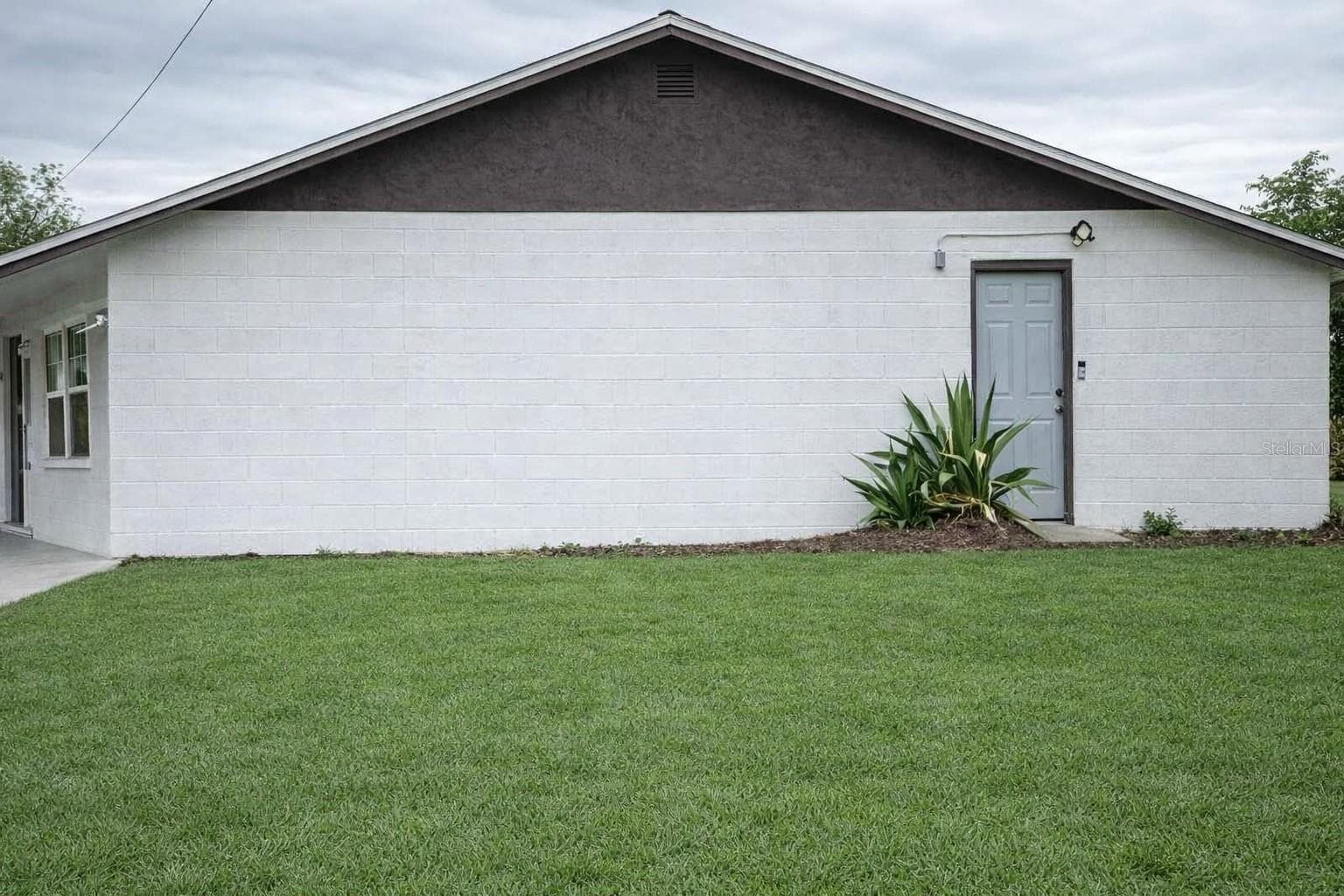 205 YALE DRIVE — photo 11 of 14