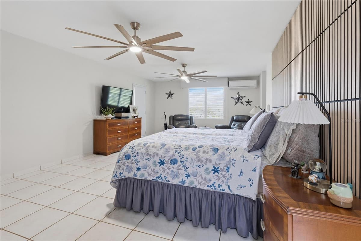 149 YUISA ST.  LOMAS — photo 17 of 19