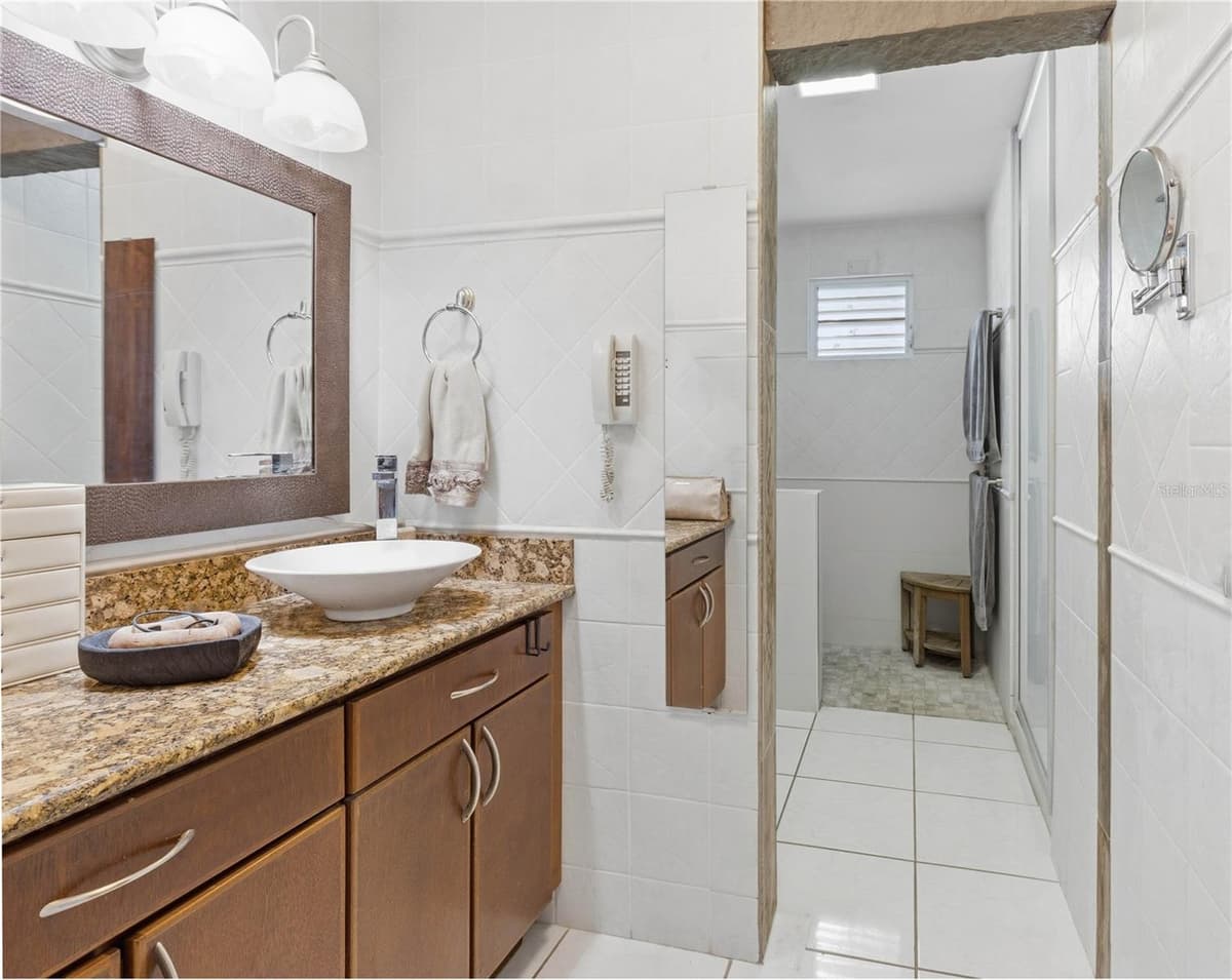 149 YUISA ST.  LOMAS — photo 16 of 19