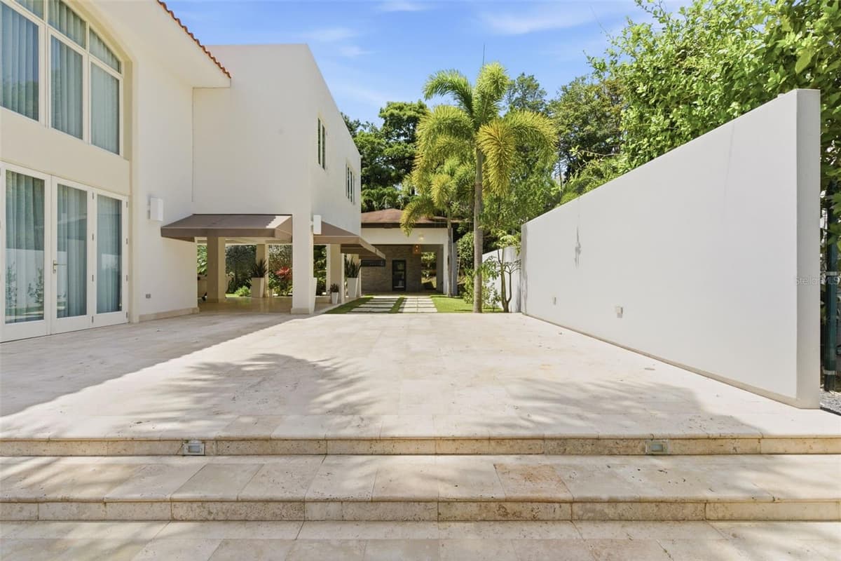 279 DORADO BEACH EAST — photo 5 of 58