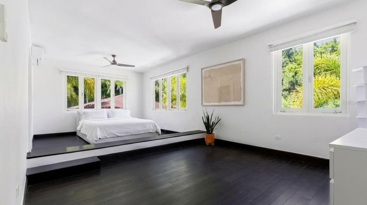 279 DORADO BEACH EAST — photo 39 of 58