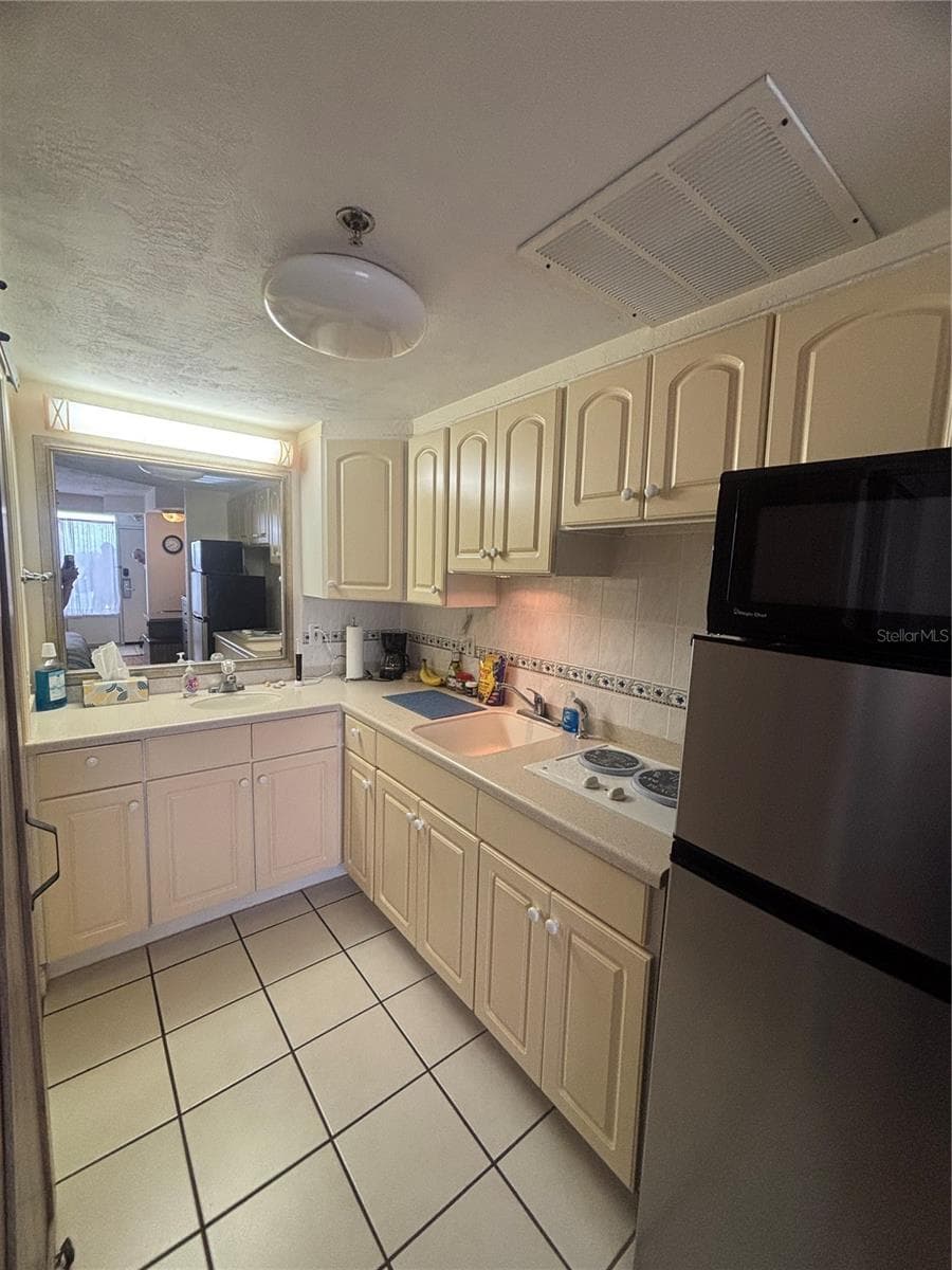 2700 ATLANTIC AVENUE — photo 18 of 25