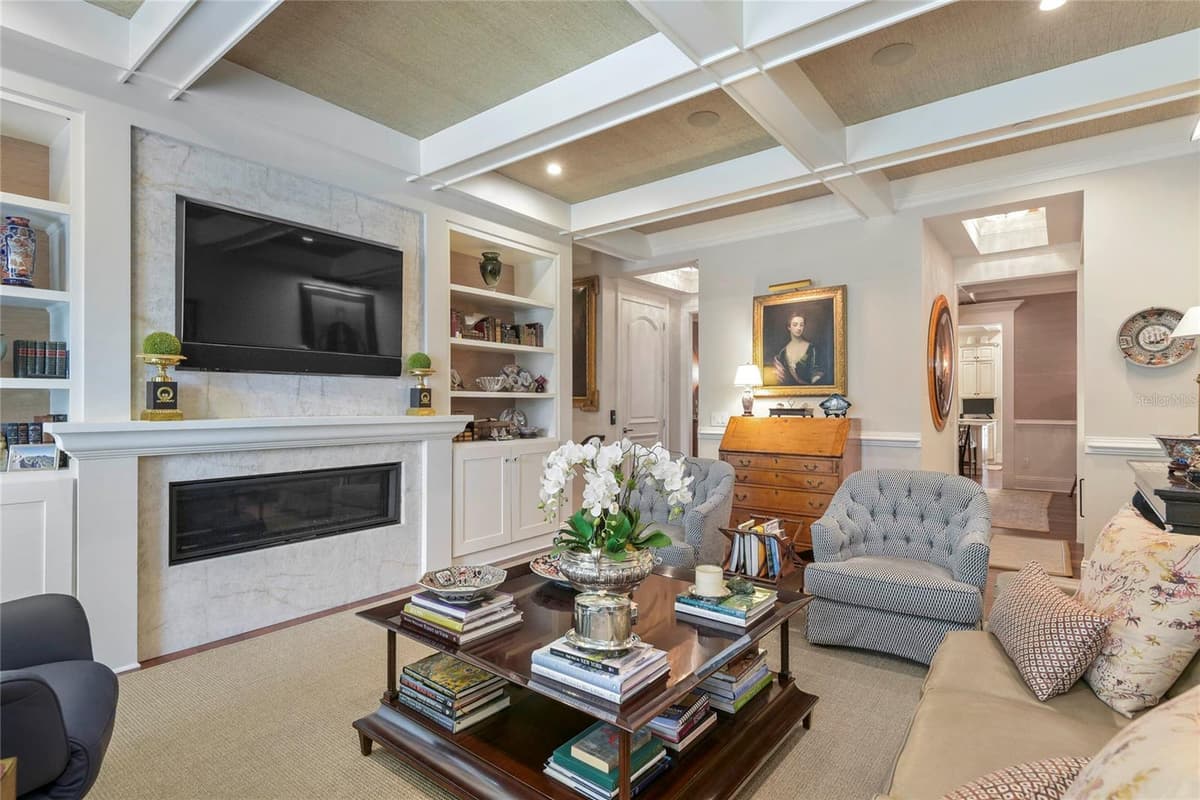 413 MORSE BOULEVARD — photo 4 of 29