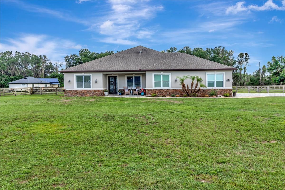 5020 LAKESHORE RANCH ROAD — photo 1 of 41
