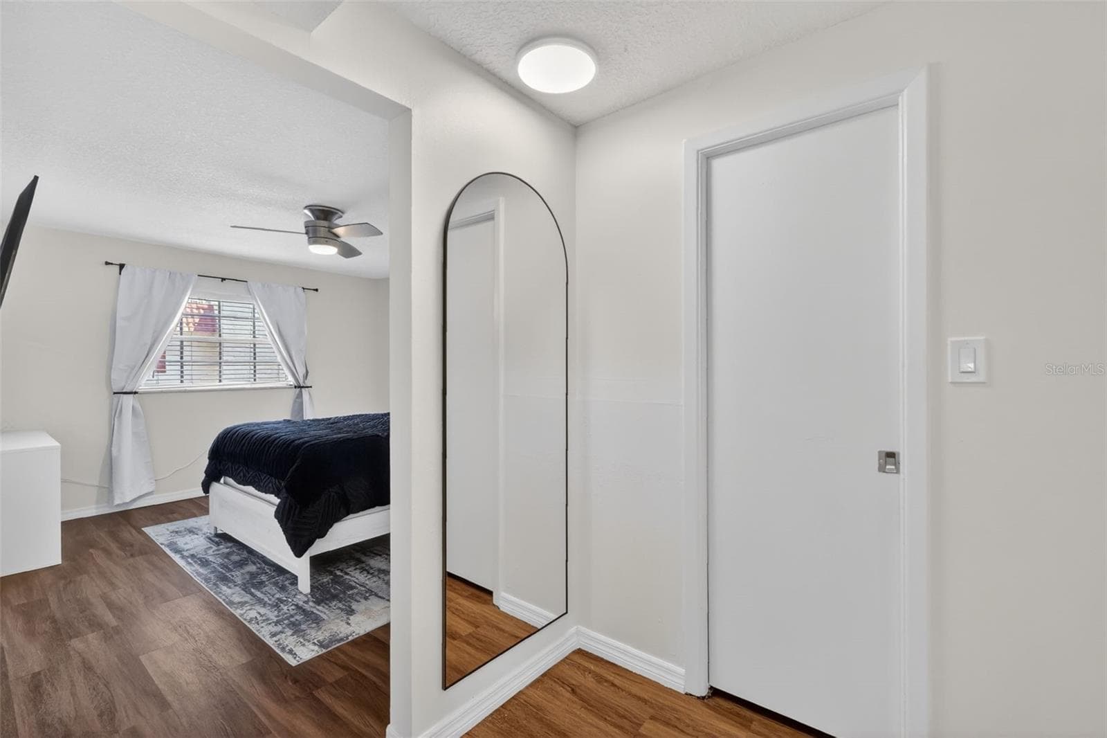 1112 MAIN STREET — photo 19 of 43