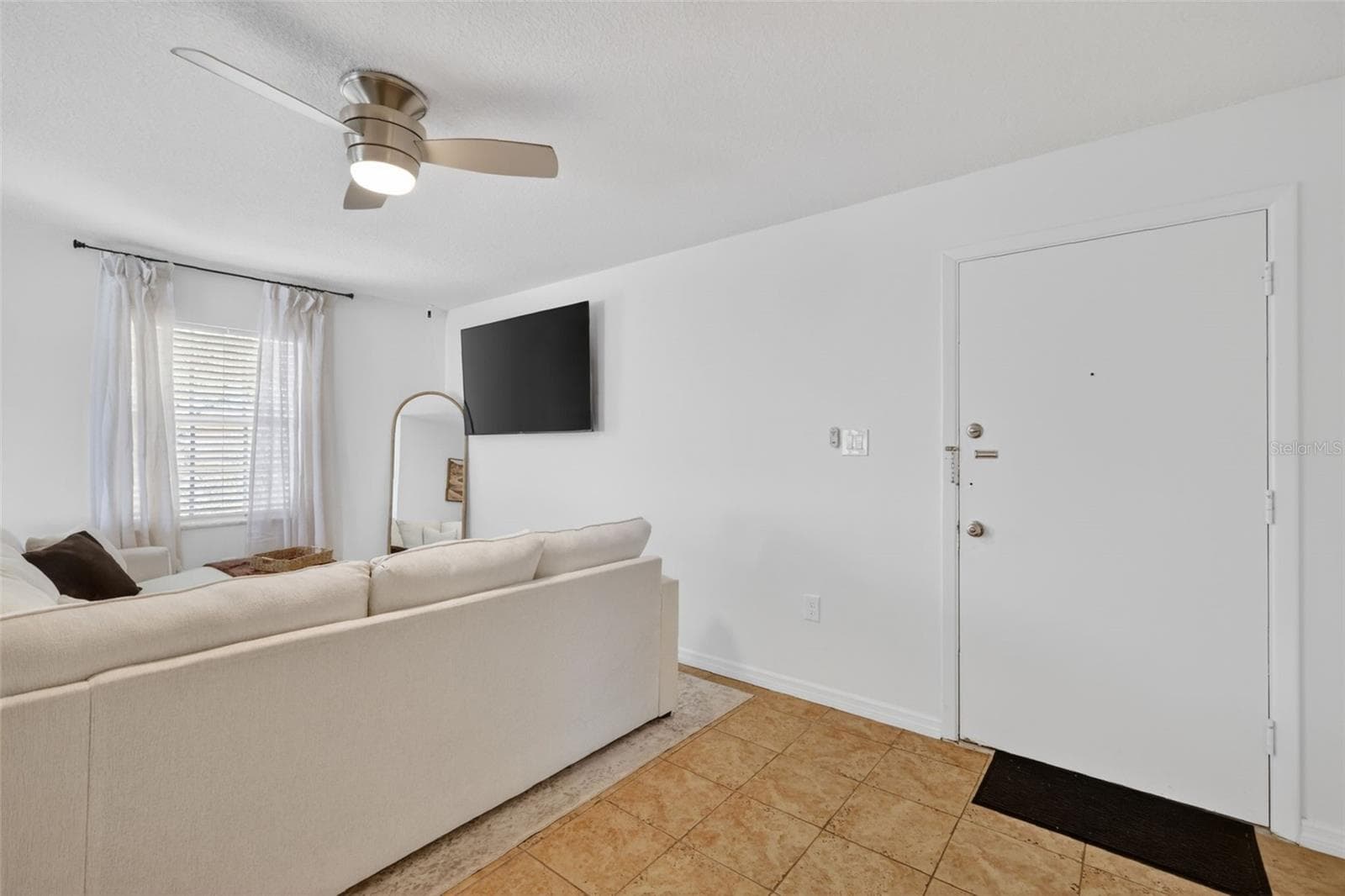 1112 MAIN STREET — photo 7 of 43