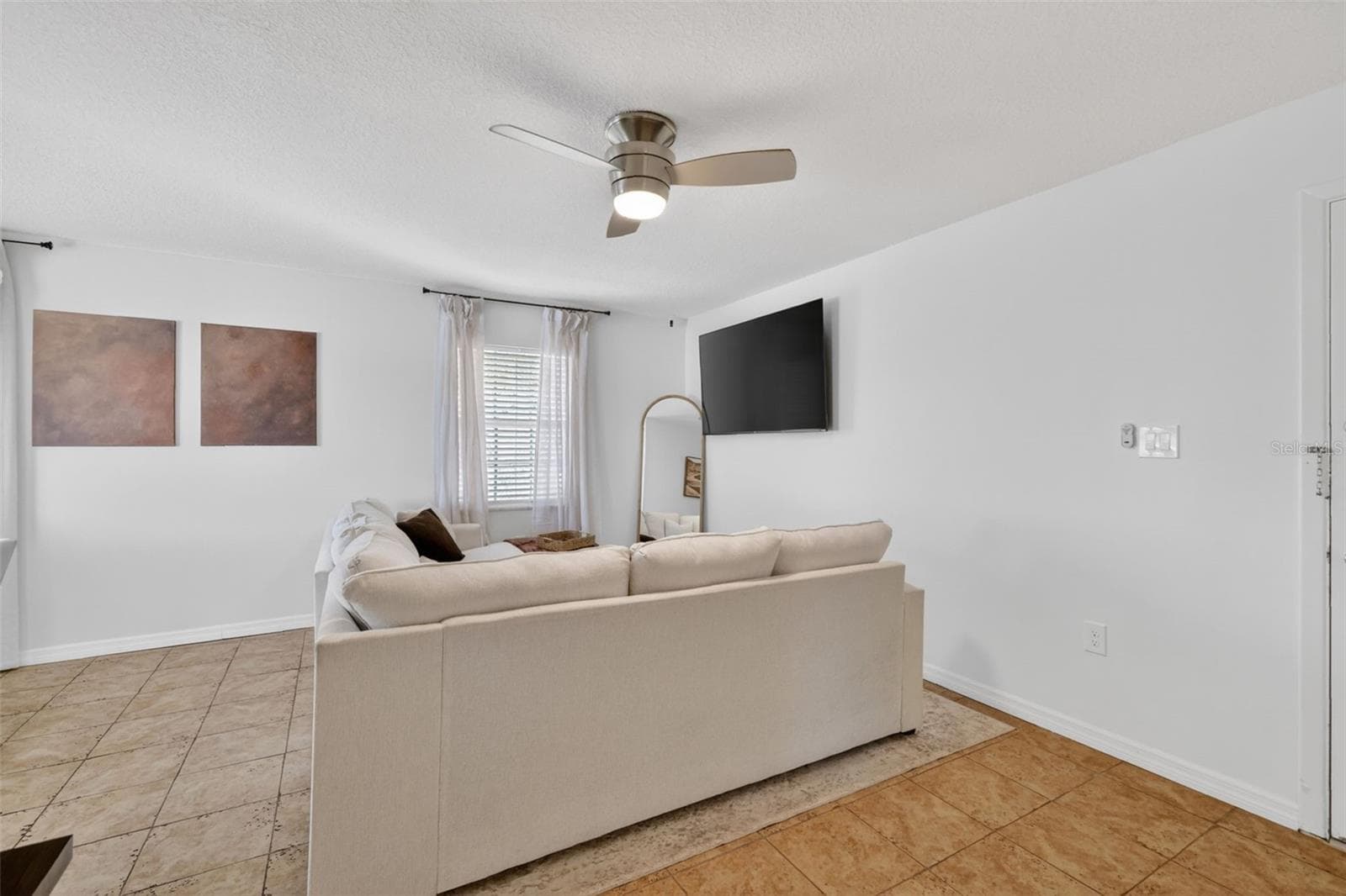 1112 MAIN STREET — photo 8 of 43