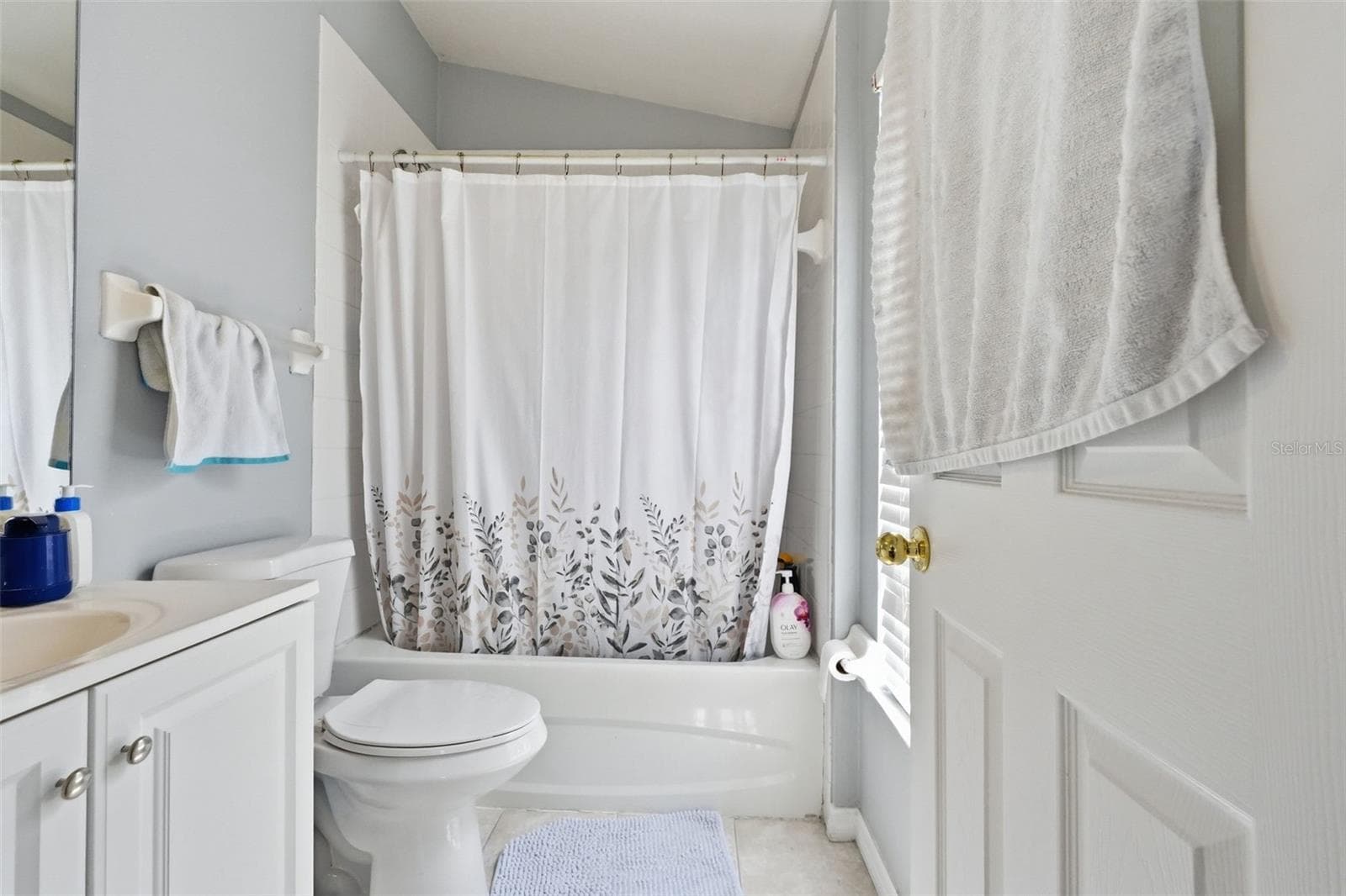 1250 CHARLESWORTH DRIVE — photo 40 of 62