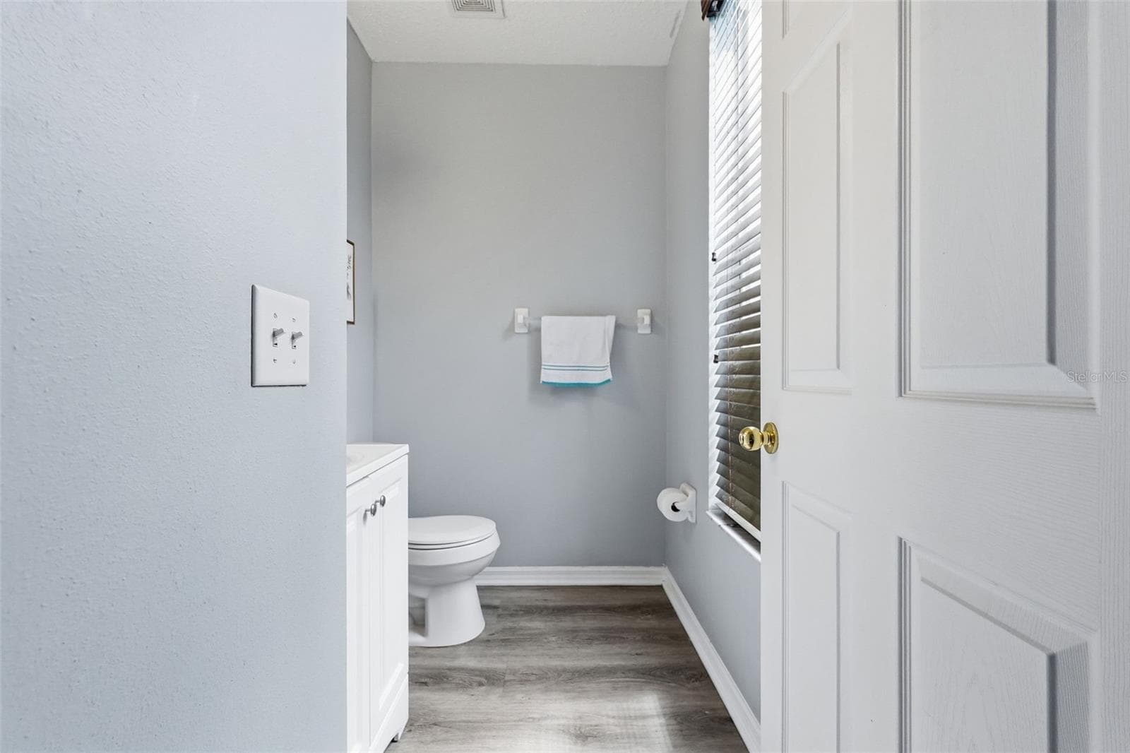 1250 CHARLESWORTH DRIVE — photo 42 of 62