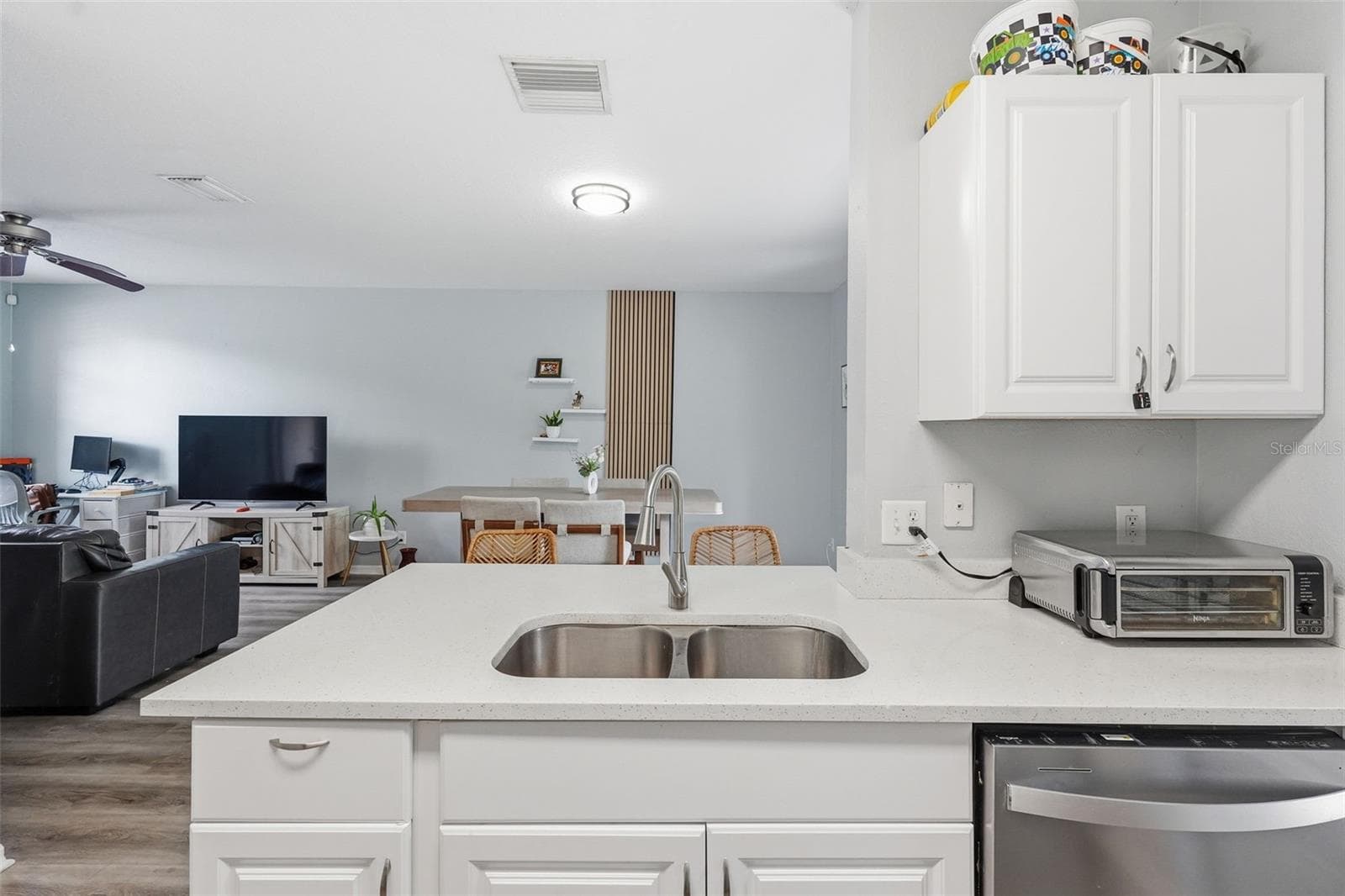 1250 CHARLESWORTH DRIVE — photo 24 of 62