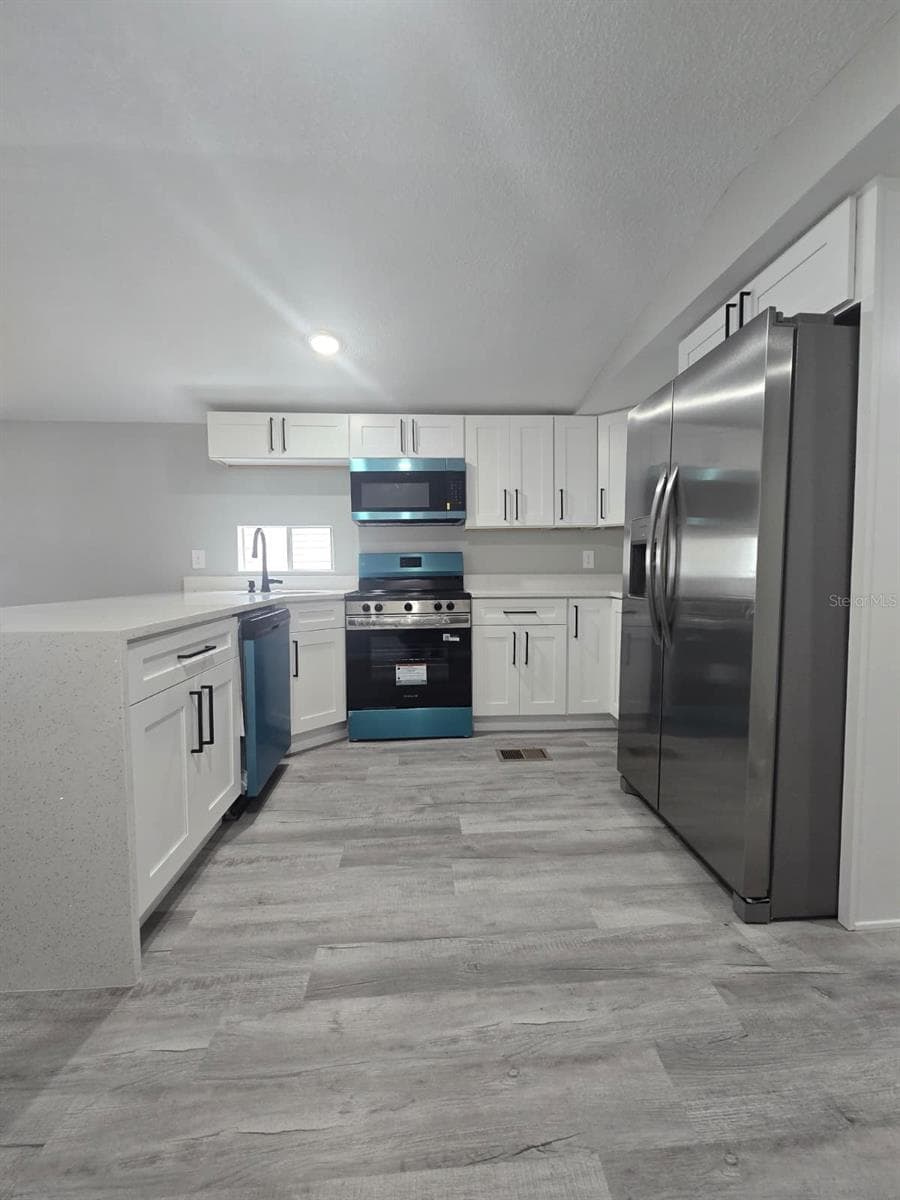 1807 PAULINE DRIVE — photo 4 of 16