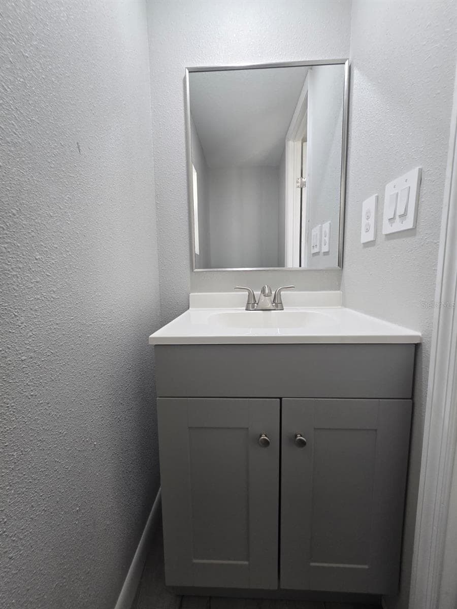 1807 PAULINE DRIVE — photo 10 of 16