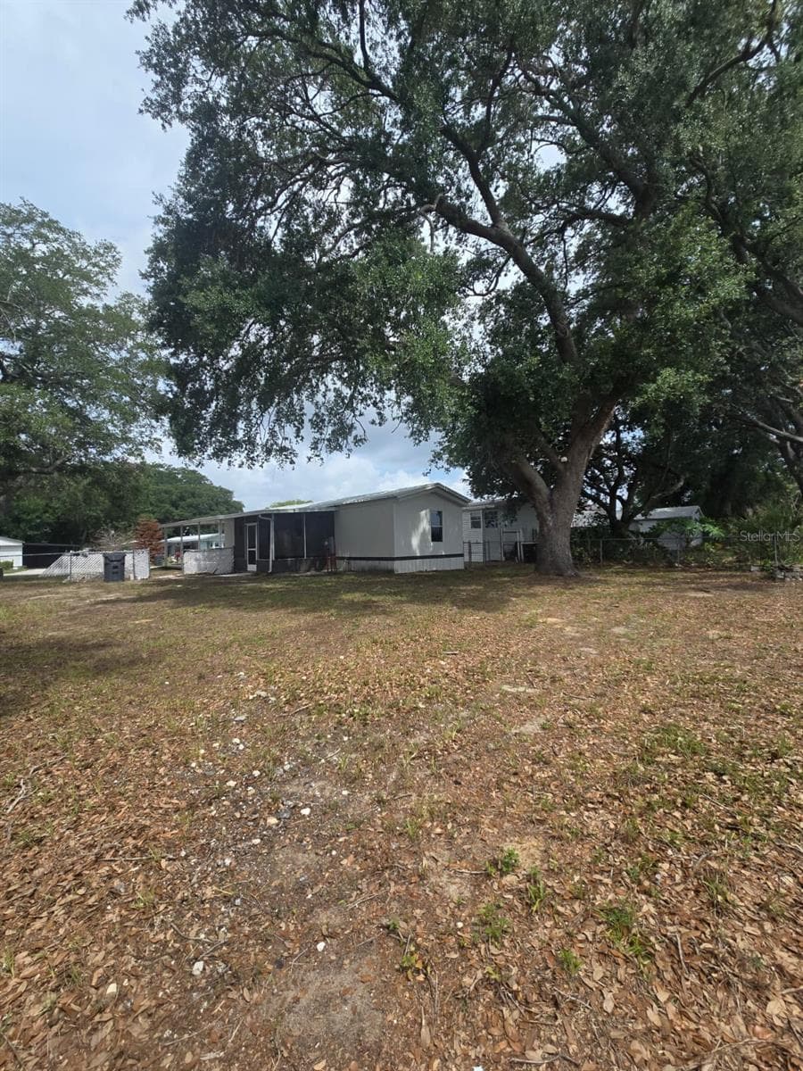 1807 PAULINE DRIVE — photo 15 of 16