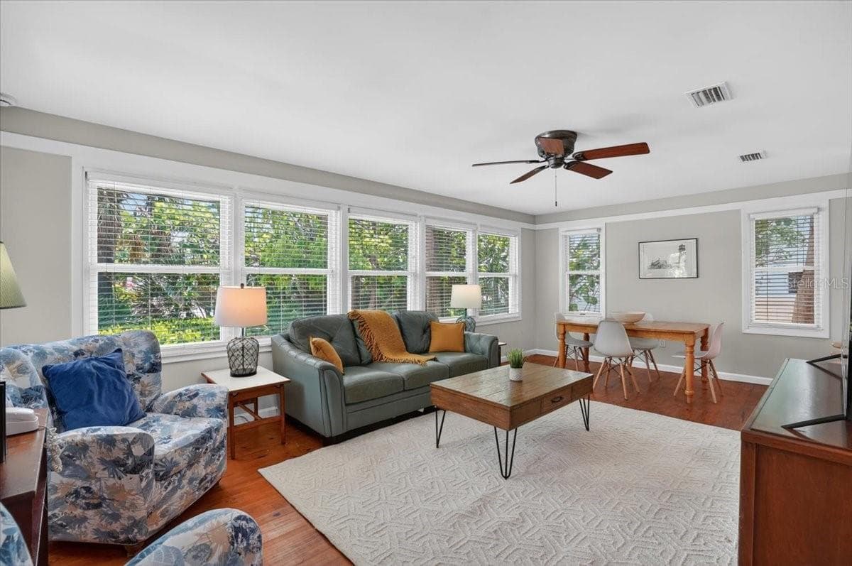 317 BAY BOULEVARD — photo 6 of 37