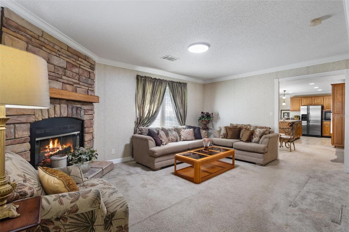 21390 59TH AVENUE — photo 3 of 46