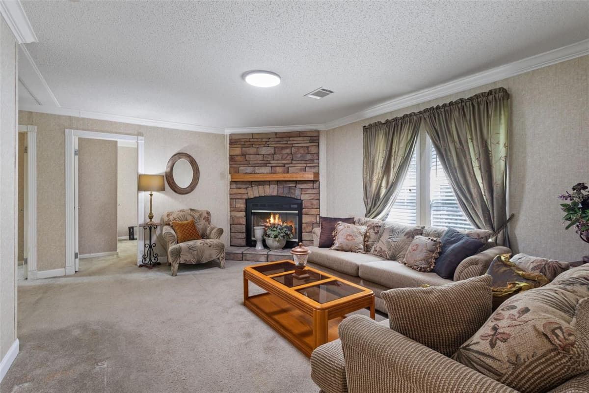 21390 59TH AVENUE — photo 6 of 46