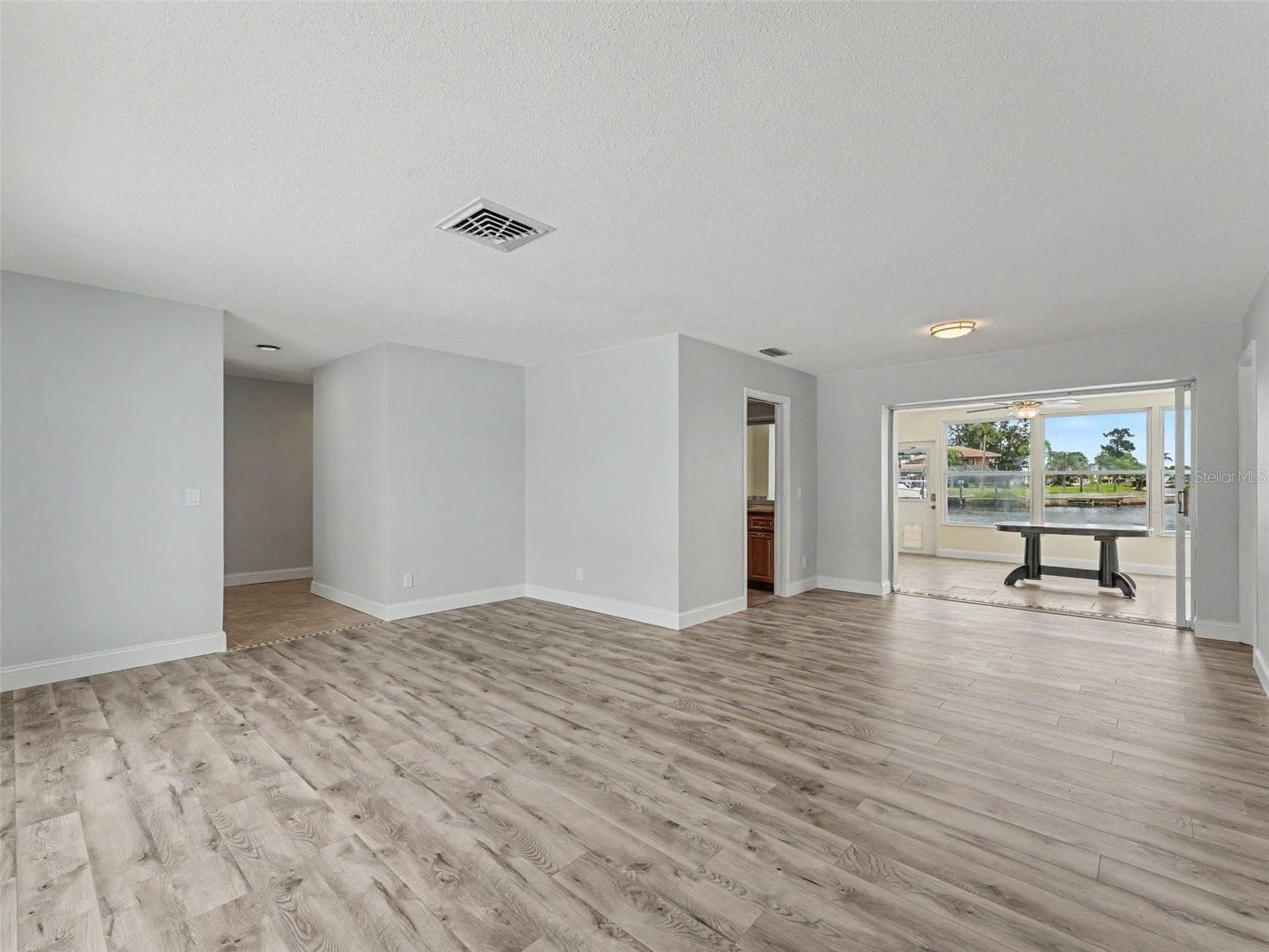 4956 GALLEON COURT — photo 26 of 37