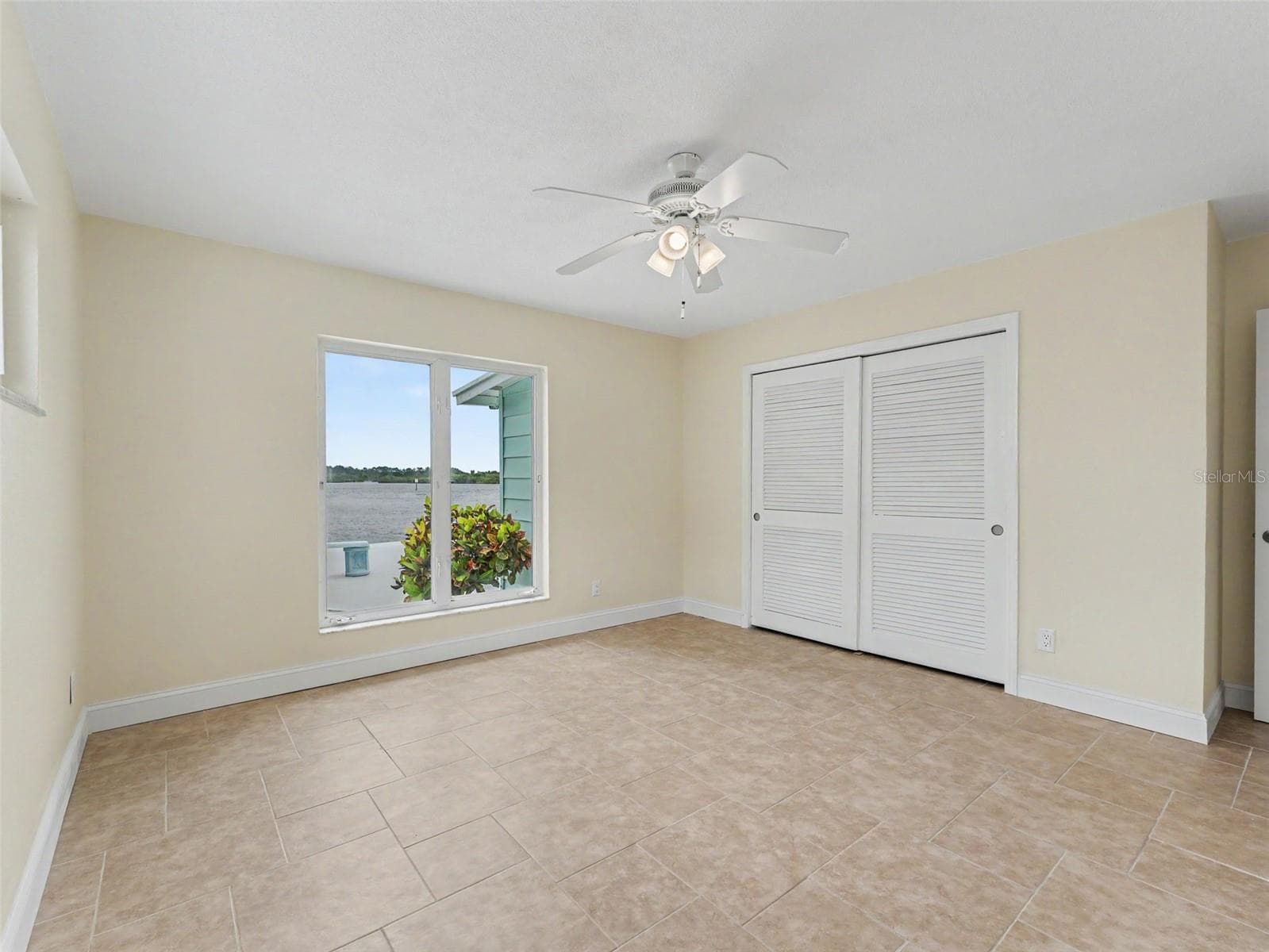 4956 GALLEON COURT — photo 16 of 37
