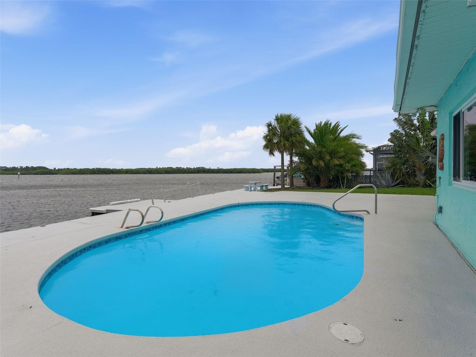 4956 GALLEON COURT — photo 4 of 37