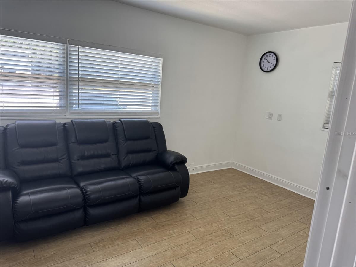 1240 ROGERS STREET — photo 6 of 8