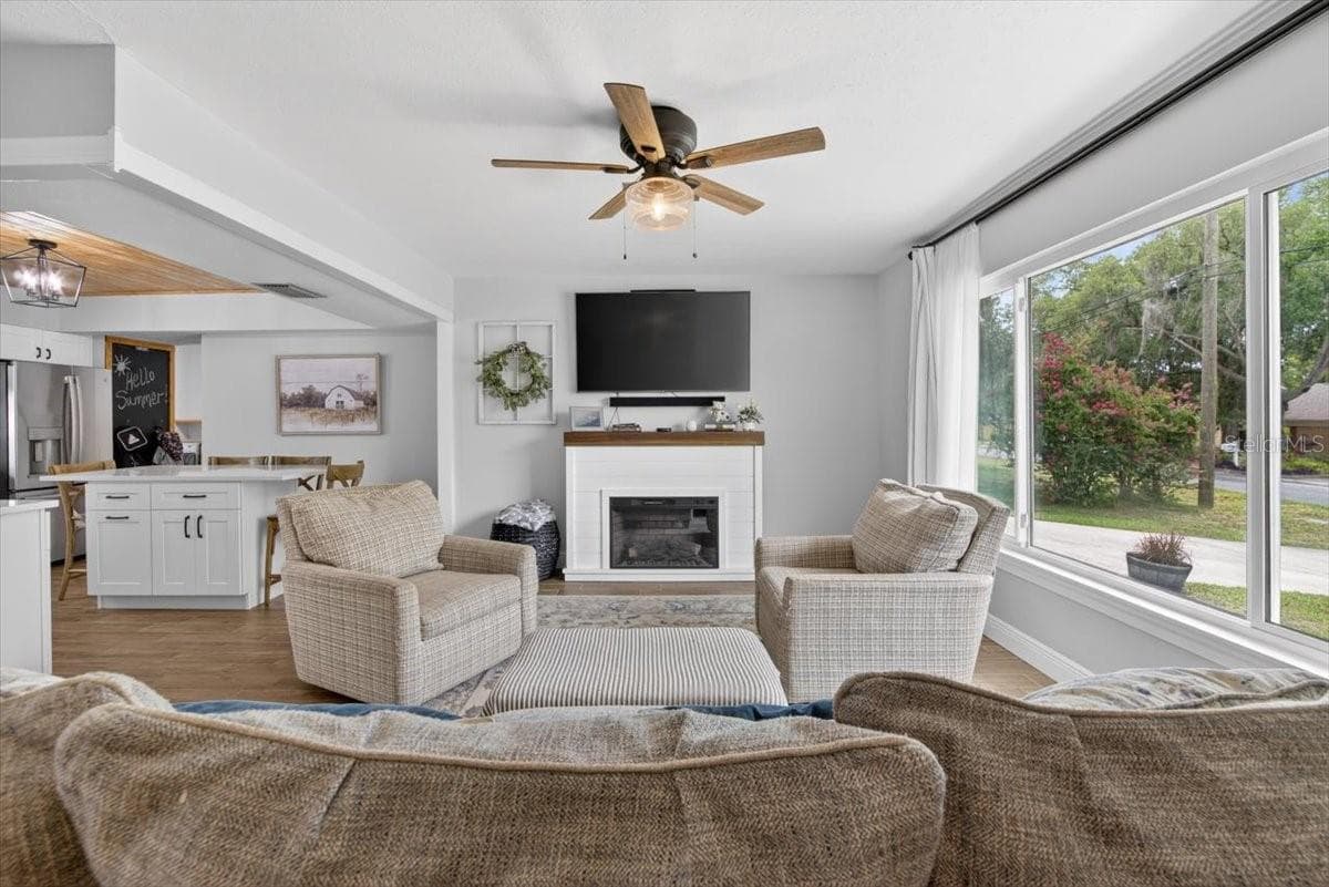 115 BRENTRIDGE DRIVE — photo 15 of 55