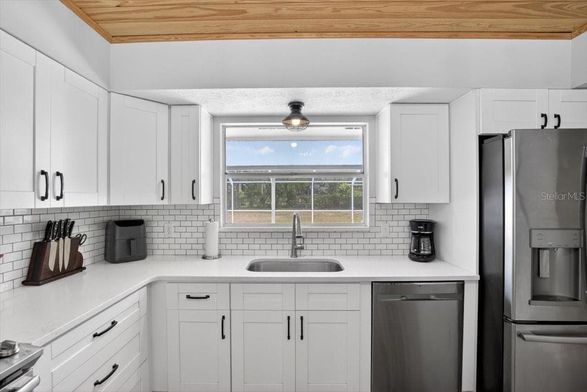 115 BRENTRIDGE DRIVE — photo 11 of 55
