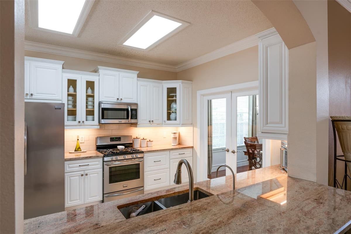 10755 NORTHRIDGE COURT — photo 11 of 67