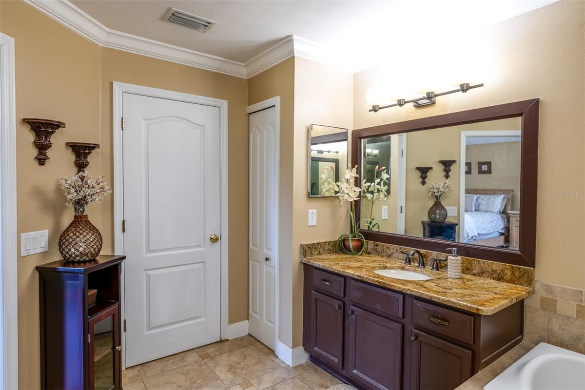 10755 NORTHRIDGE COURT — photo 23 of 67