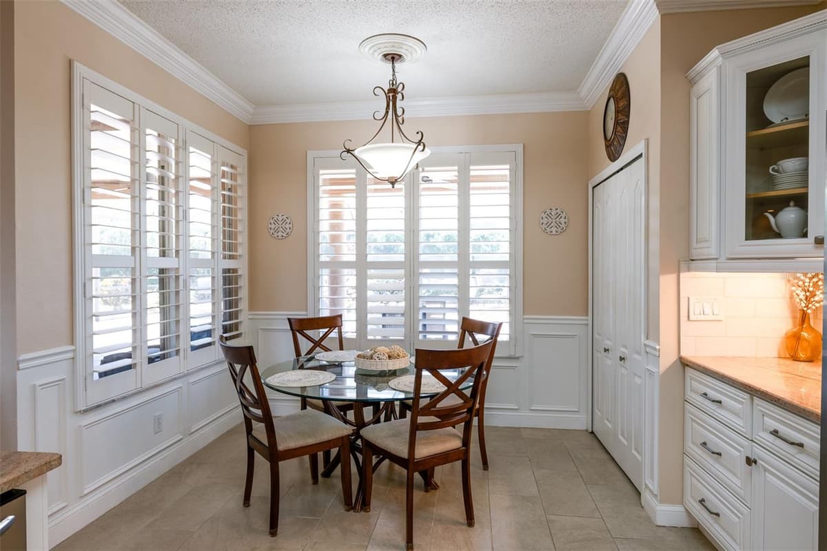 10755 NORTHRIDGE COURT — photo 16 of 67
