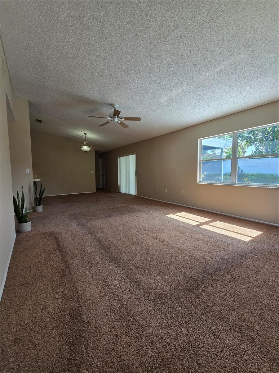 9836 MOREHEAD LANE — photo 6 of 56