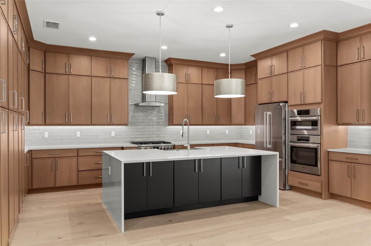 1605 MANOR WOODS WAY — photo 8 of 41