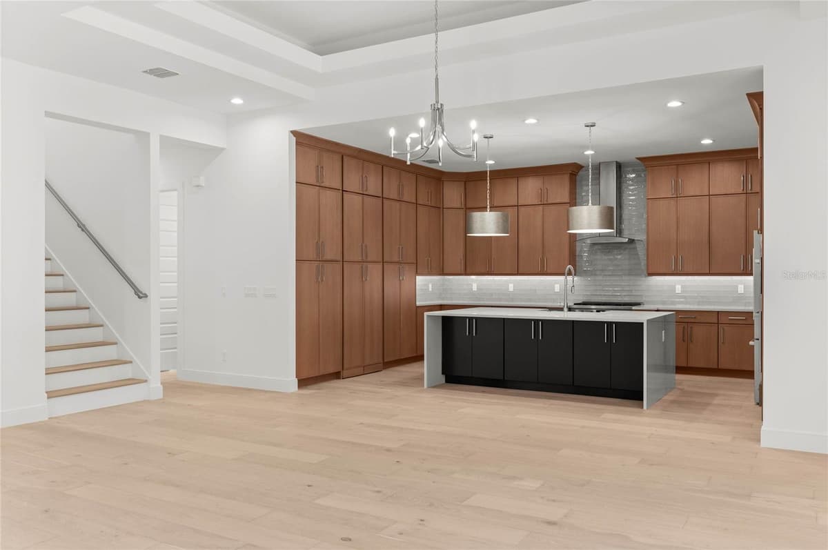 1605 MANOR WOODS WAY — photo 7 of 41