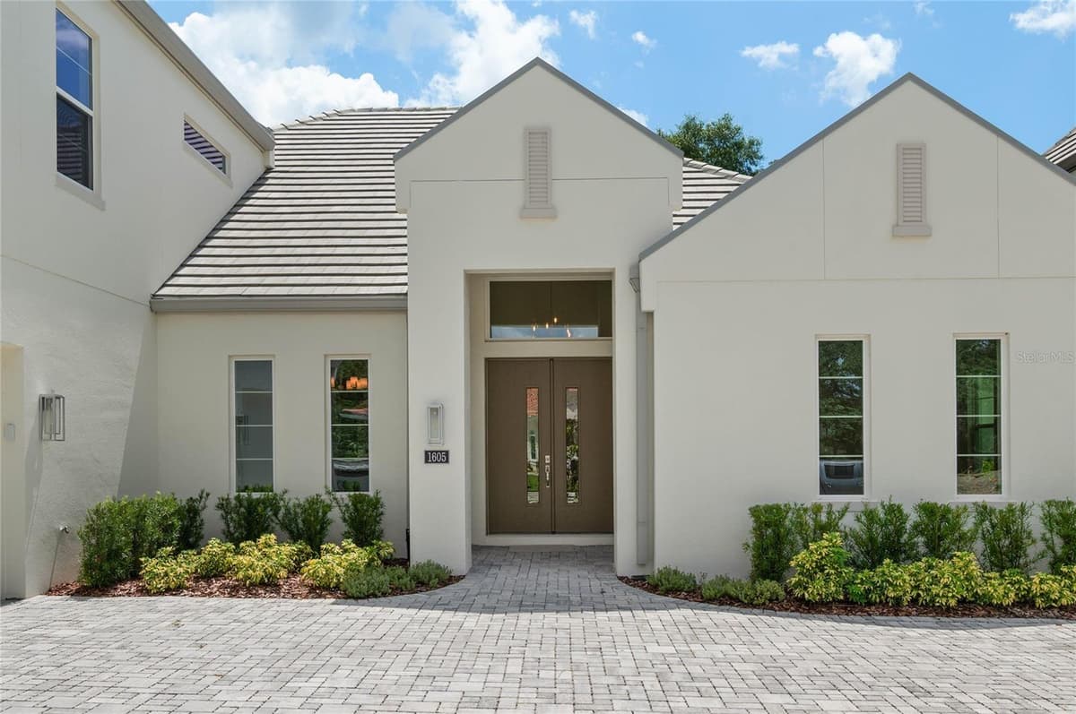 1605 MANOR WOODS WAY — photo 2 of 41