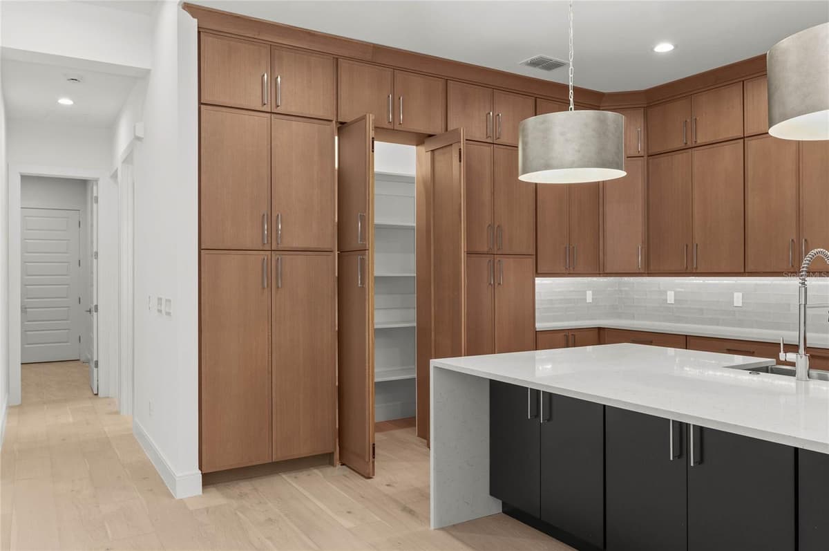1605 MANOR WOODS WAY — photo 9 of 41