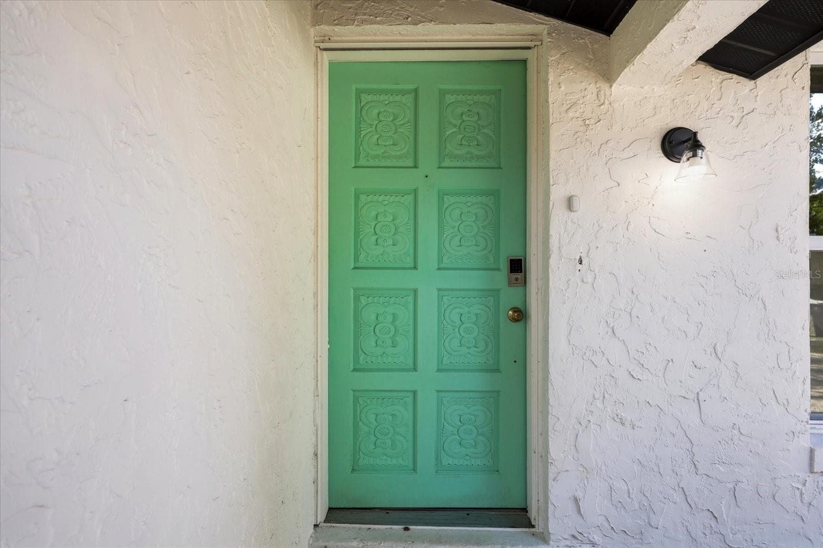 3304 KING RICHARD COURT — photo 4 of 46
