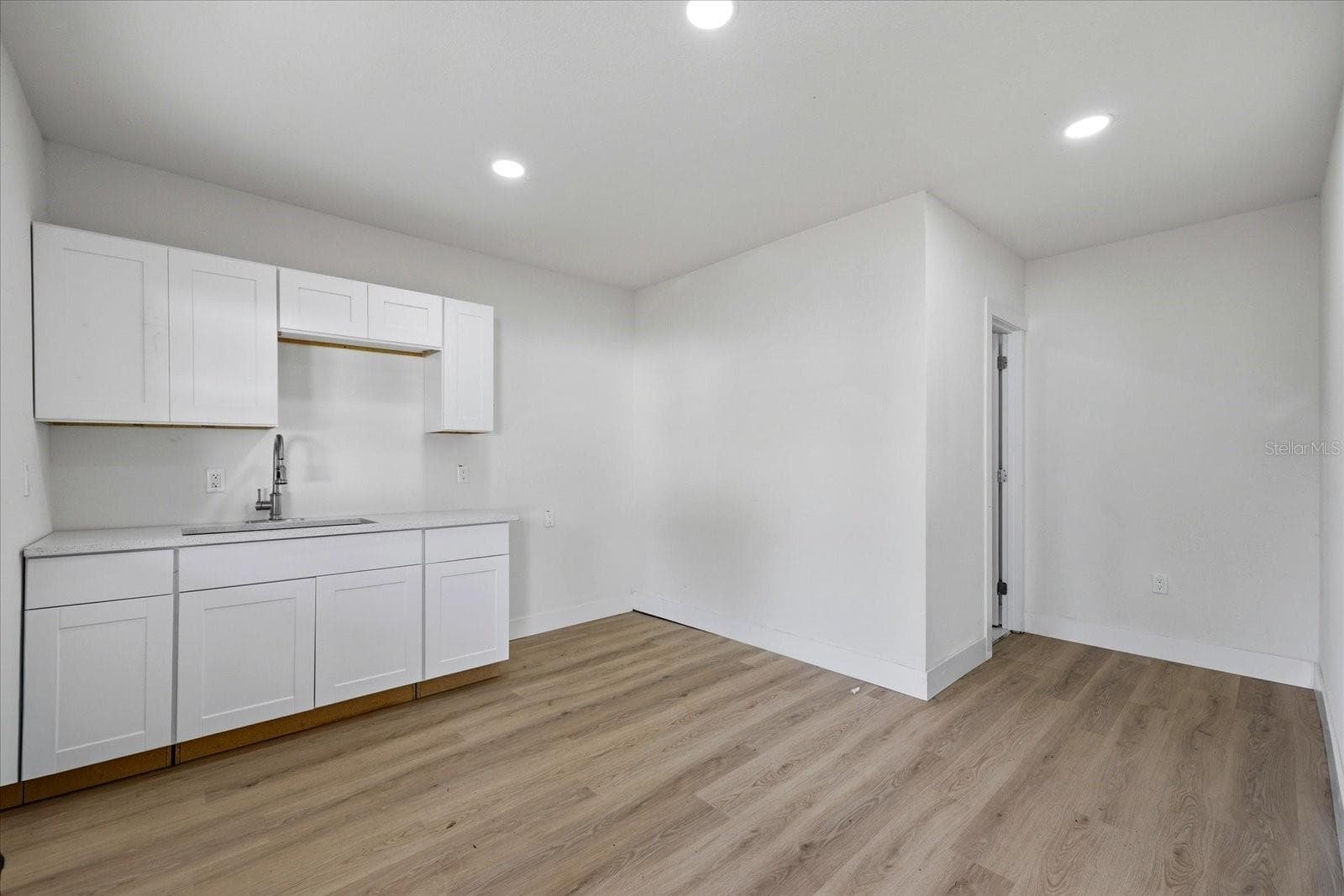 3304 KING RICHARD COURT — photo 33 of 46
