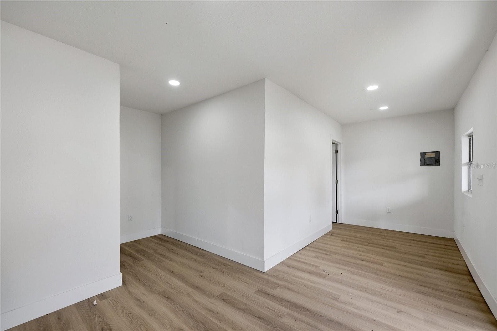 3304 KING RICHARD COURT — photo 34 of 46