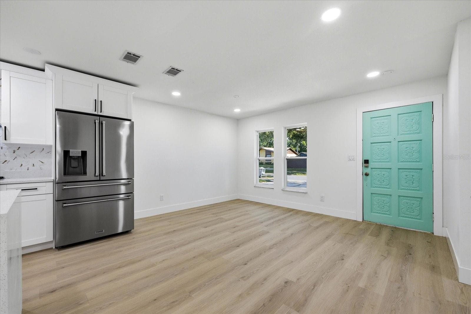 3304 KING RICHARD COURT — photo 6 of 46