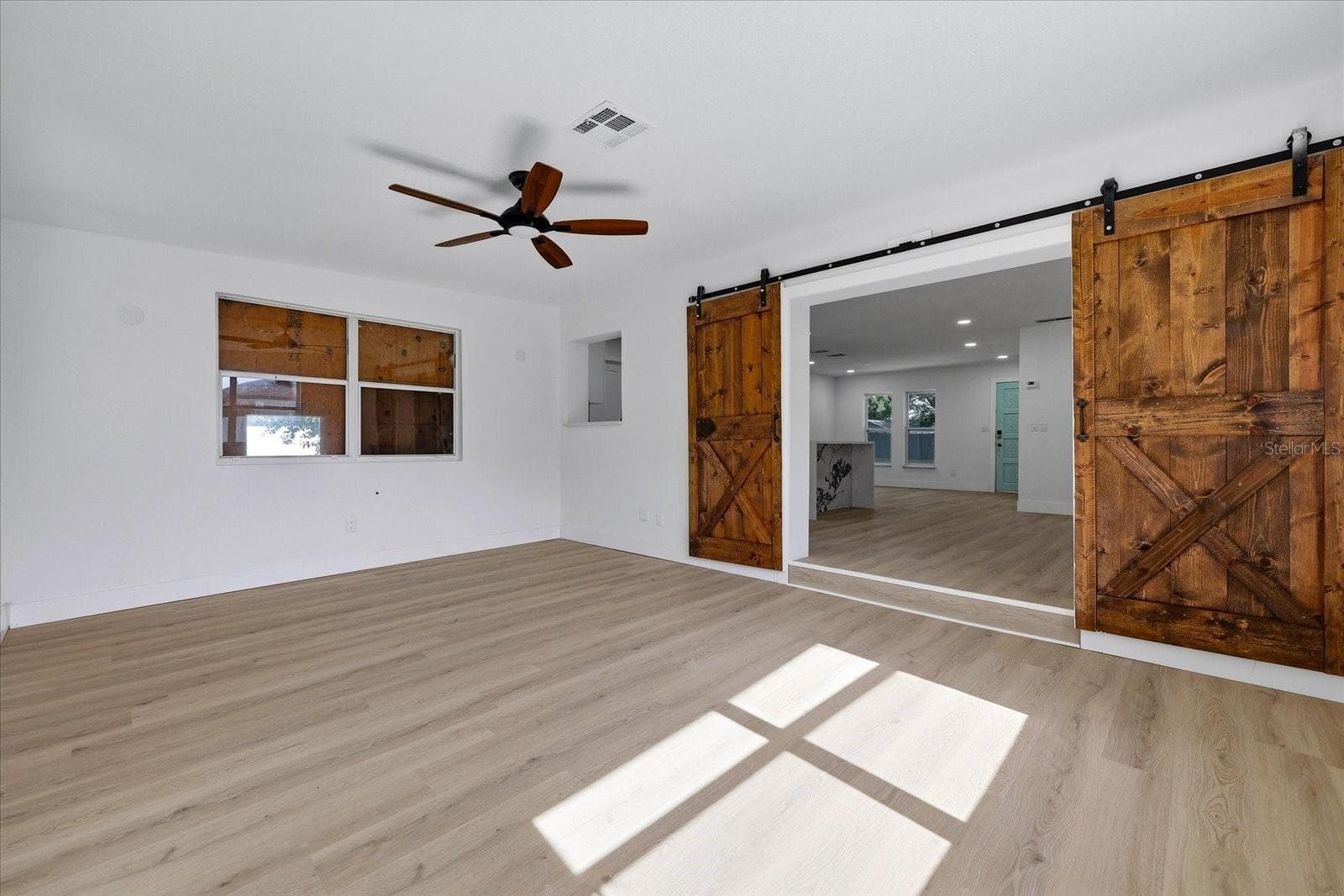 3304 KING RICHARD COURT — photo 14 of 46