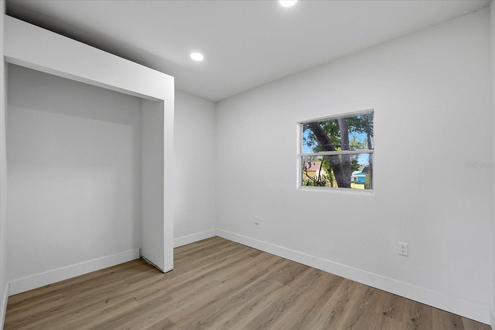 3304 KING RICHARD COURT — photo 36 of 46