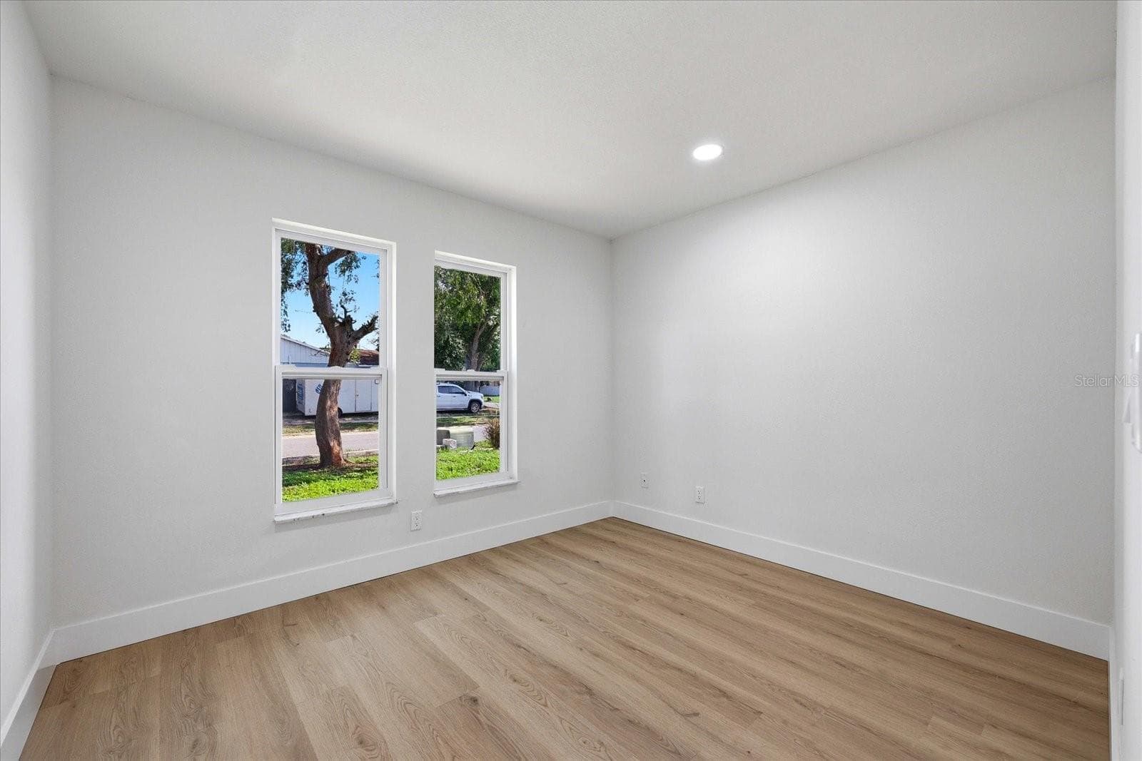 3304 KING RICHARD COURT — photo 19 of 46