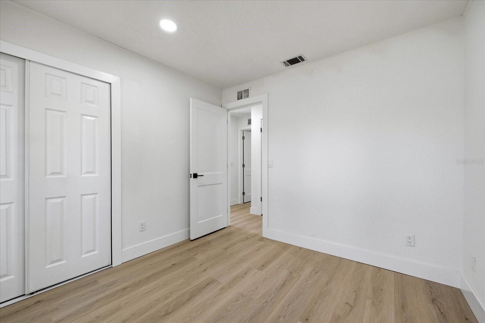 3304 KING RICHARD COURT — photo 18 of 46