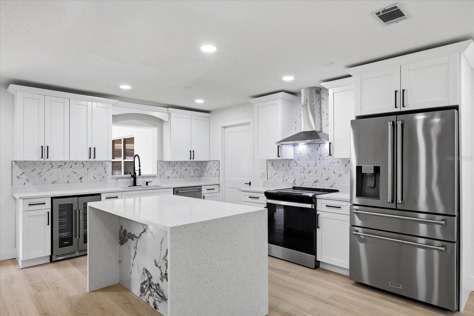 3304 KING RICHARD COURT — photo 7 of 46