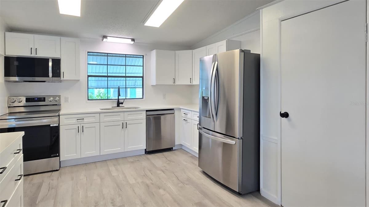 3905 SUGAR BERRY PLACE — photo 12 of 35