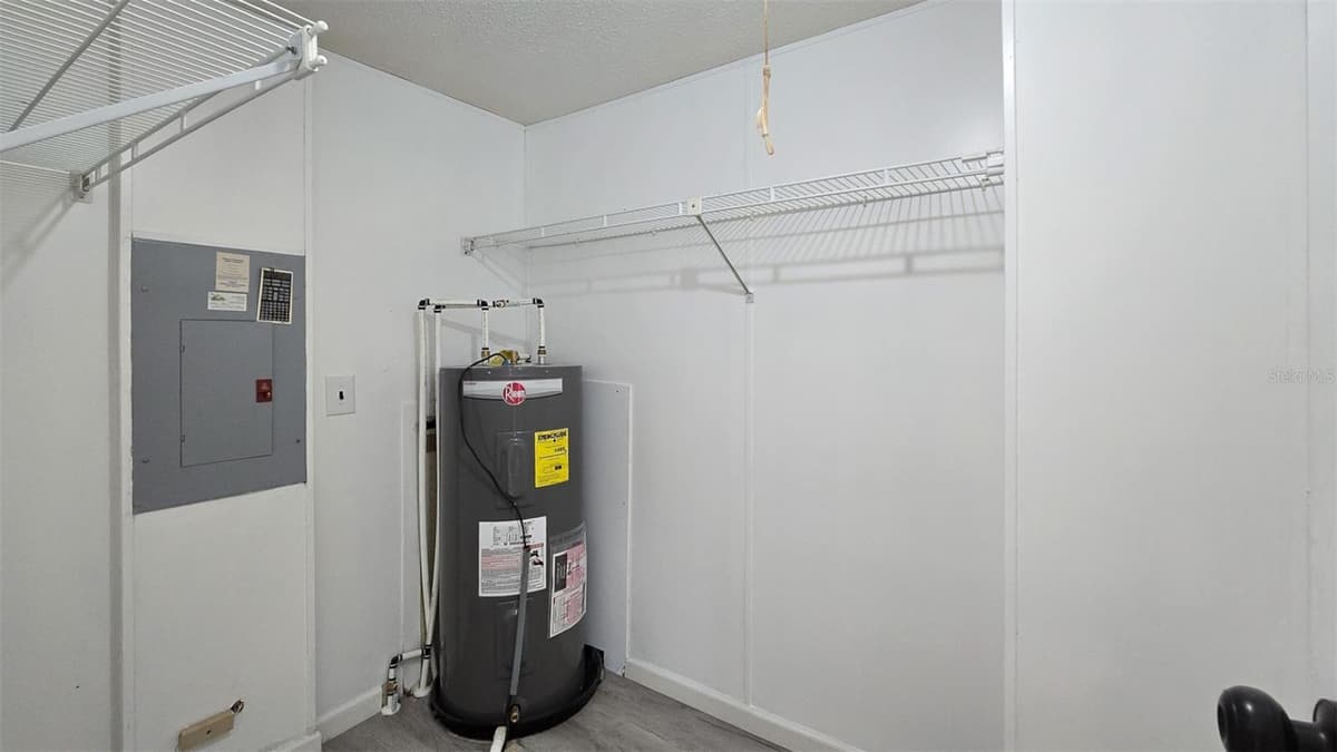 3905 SUGAR BERRY PLACE — photo 33 of 35