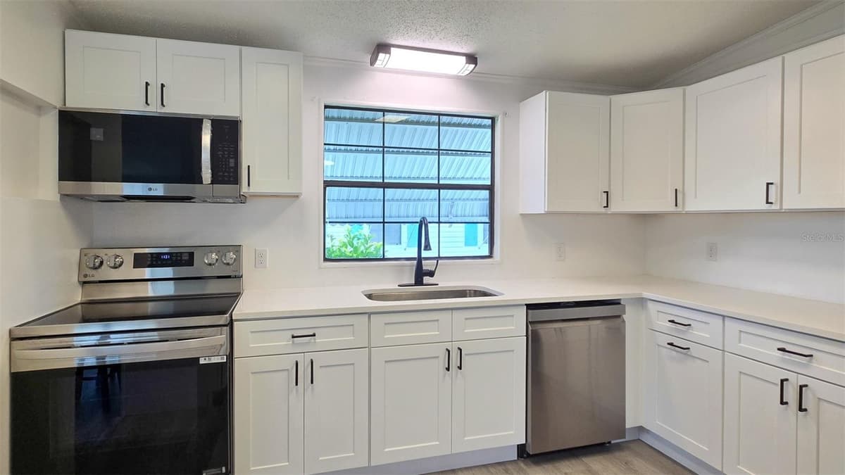 3905 SUGAR BERRY PLACE — photo 14 of 35