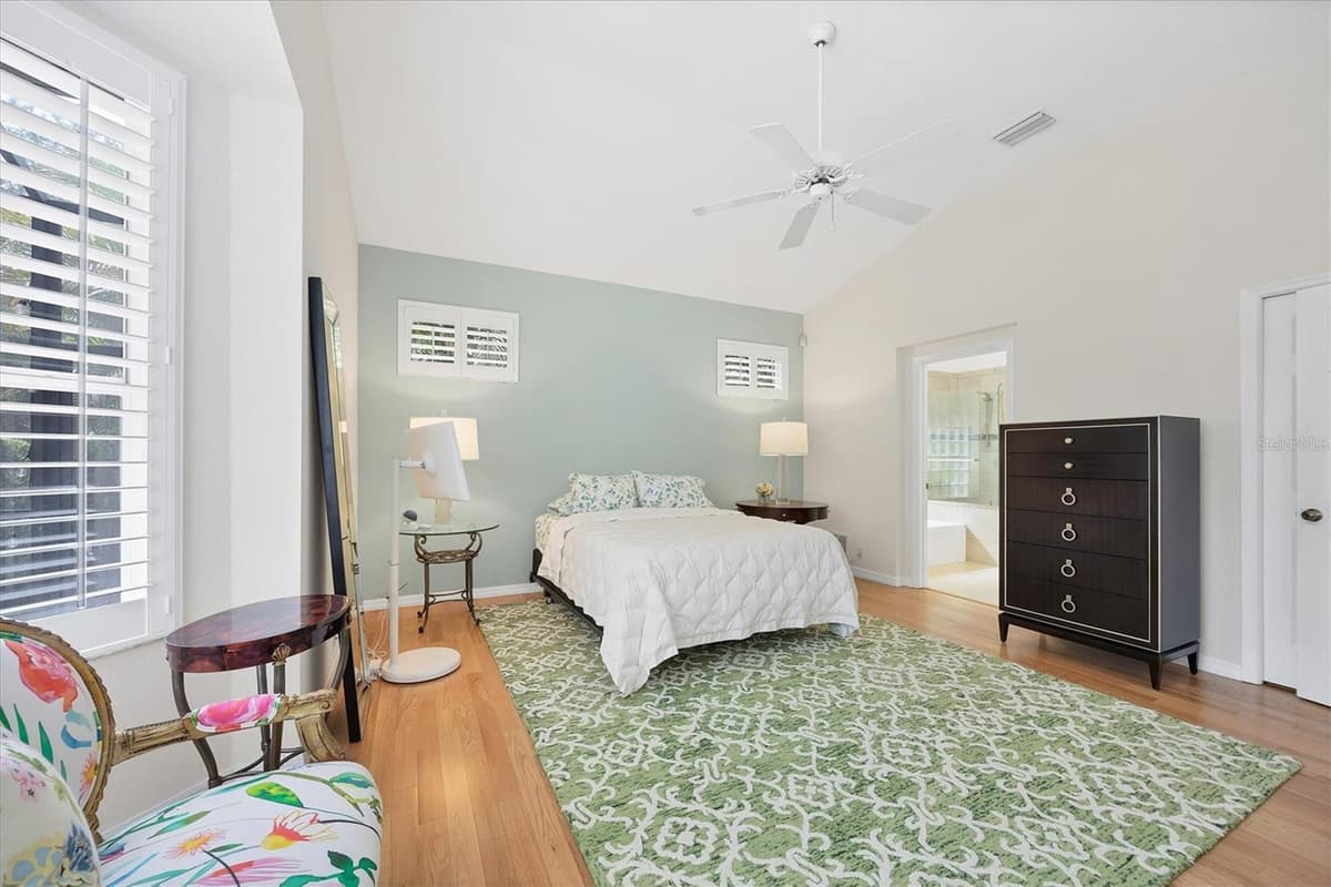 7916 HAMPTON COURT — photo 21 of 65