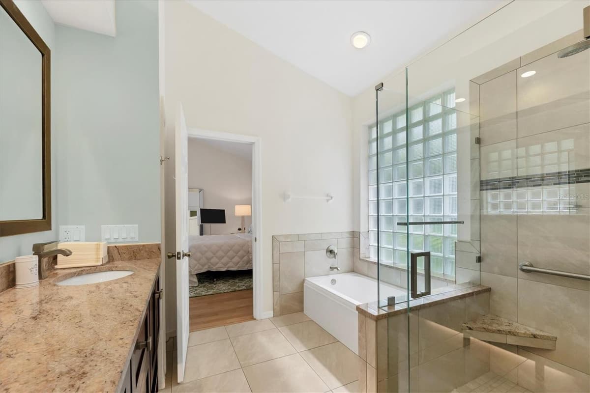 7916 HAMPTON COURT — photo 24 of 65