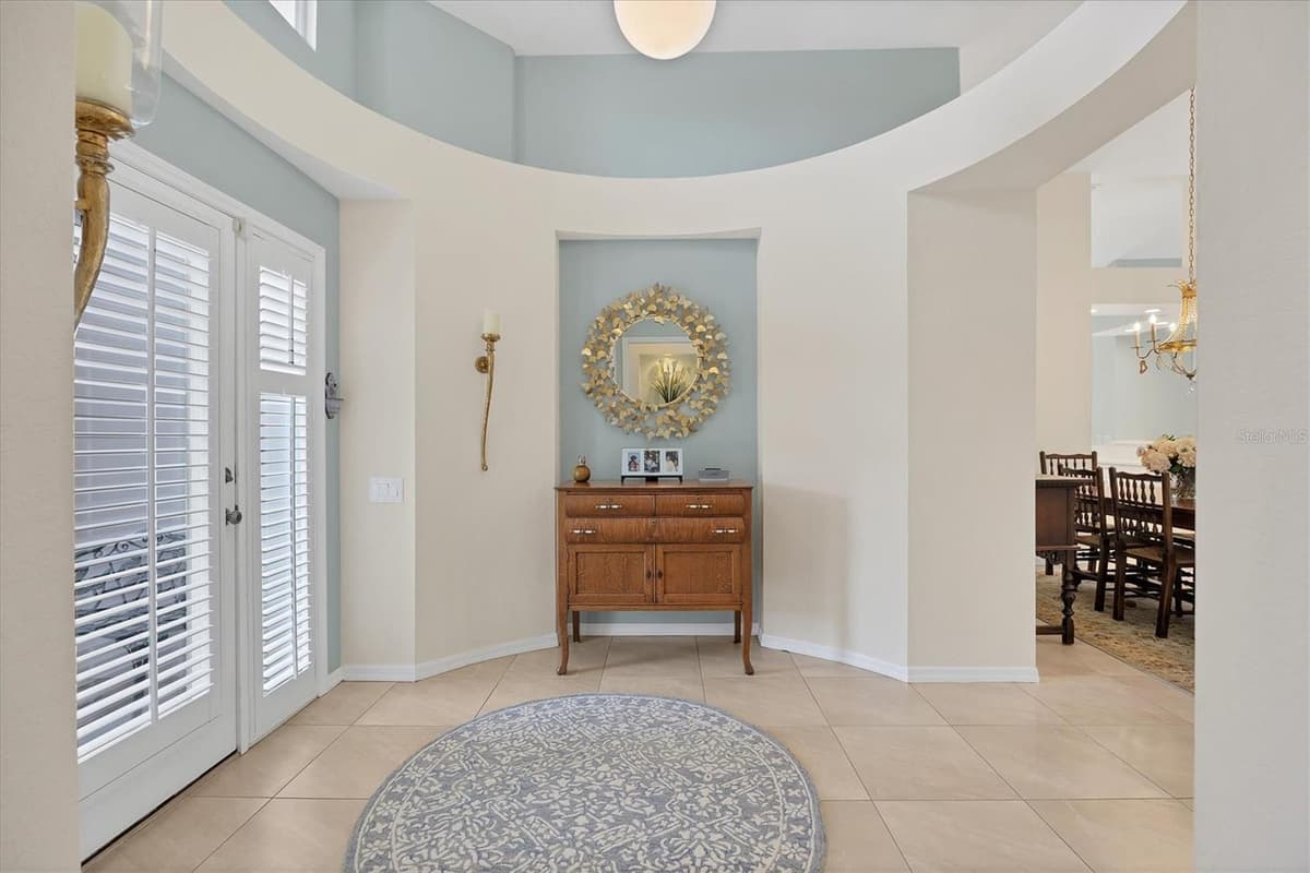 7916 HAMPTON COURT — photo 5 of 65